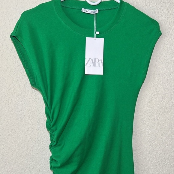 🚫SOLD🚫ZARA GREEN RUCHED MIDI DRESS - Picture 2 of 7